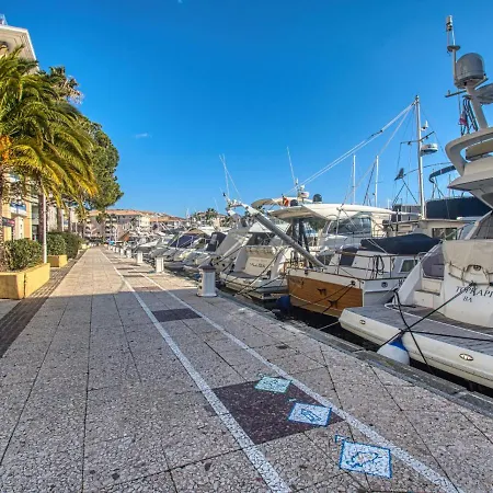 Le Lagon Bleu-9 * Fréjus